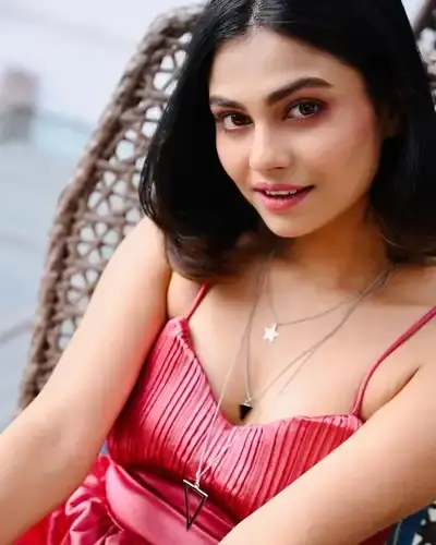 Escort Service Nawagarh